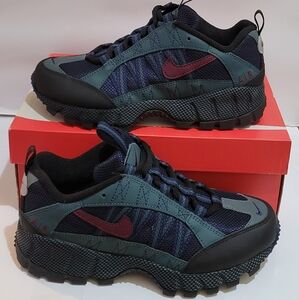 Nike Air Humara QS Silver Desert Bronze Retro Sneakers‎